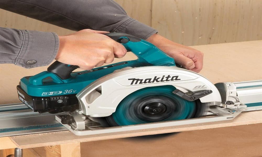 Sierra circular Makita