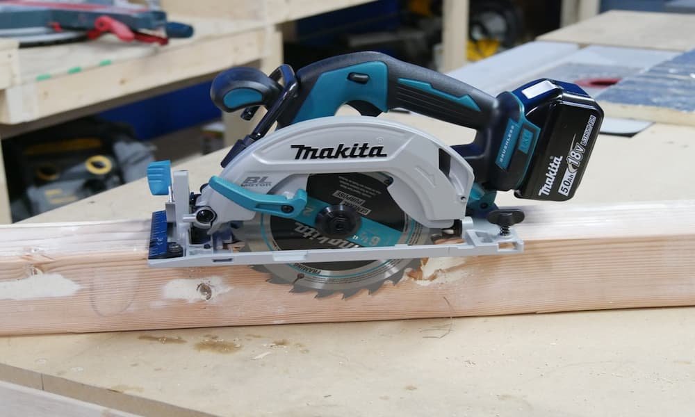 Sierra circular Makita